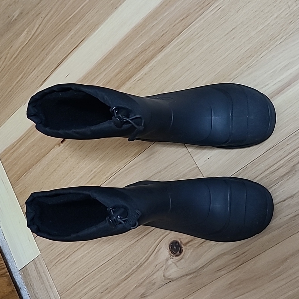 Boys Size 6 Winter Rubber Snow Boots